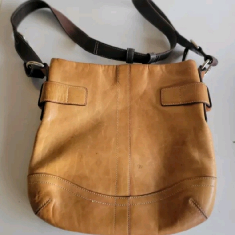 Coach Tan Leather Crossbody Bag with Dark Brown Strap - Picture 2 of 7